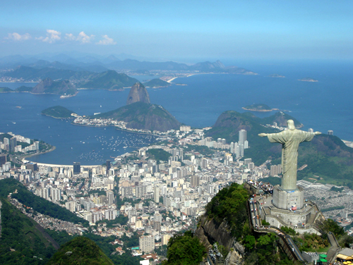 Những tòa nhà san sát ở Rio de Janeiro, Brazil.