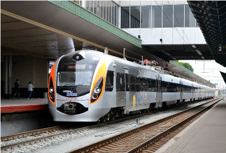 Đường sắt Ukraine vận chuyển khoảng 220.000 lượt người trong thời gian Euro 2012