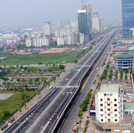 Đường trên cao từ Hồ Linh Đàm đến cầu vượt Mai Dịch dài gần 9km